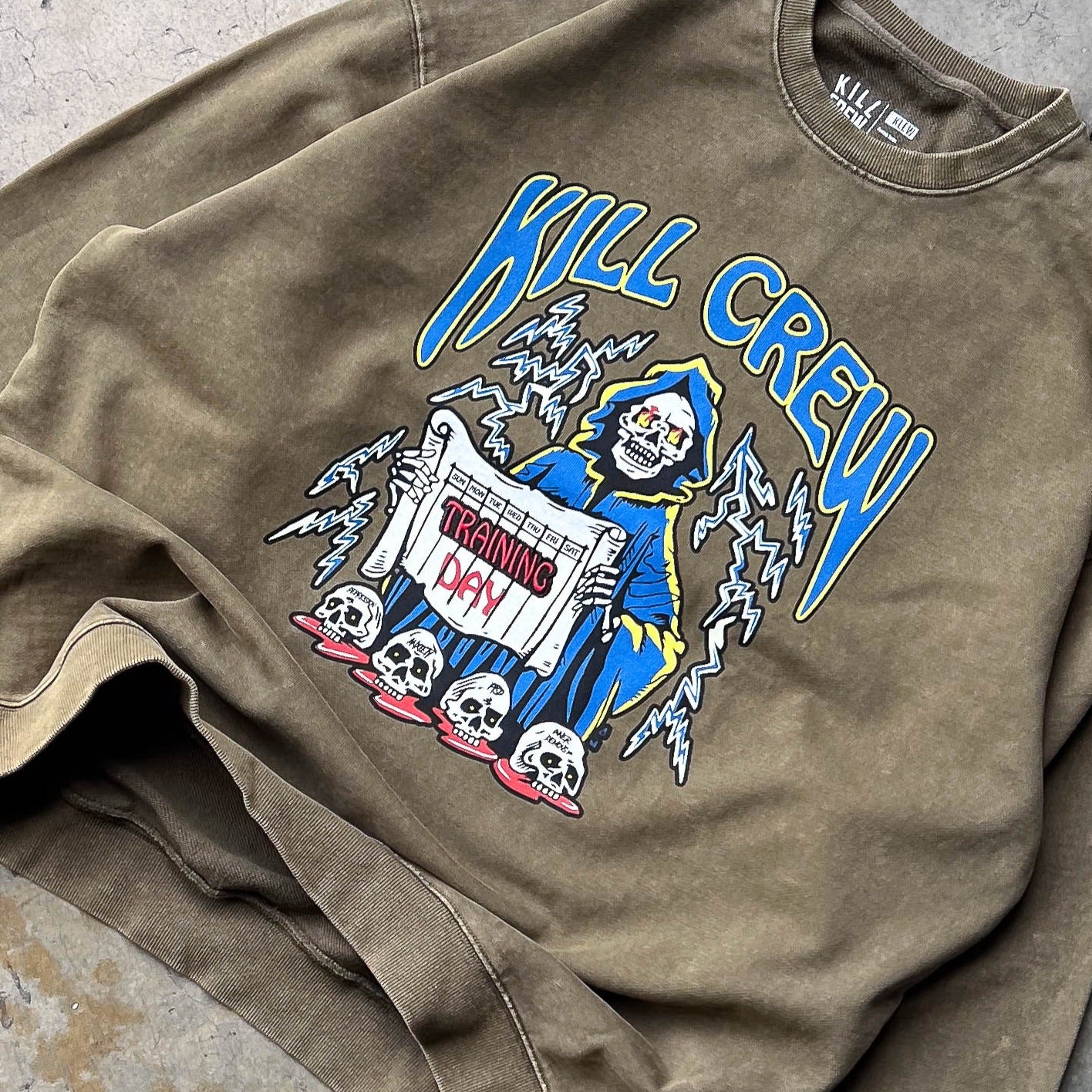 OVERSIZED HEAVYWEIGHT TRAINING DAY CREW NECK - OLIVE