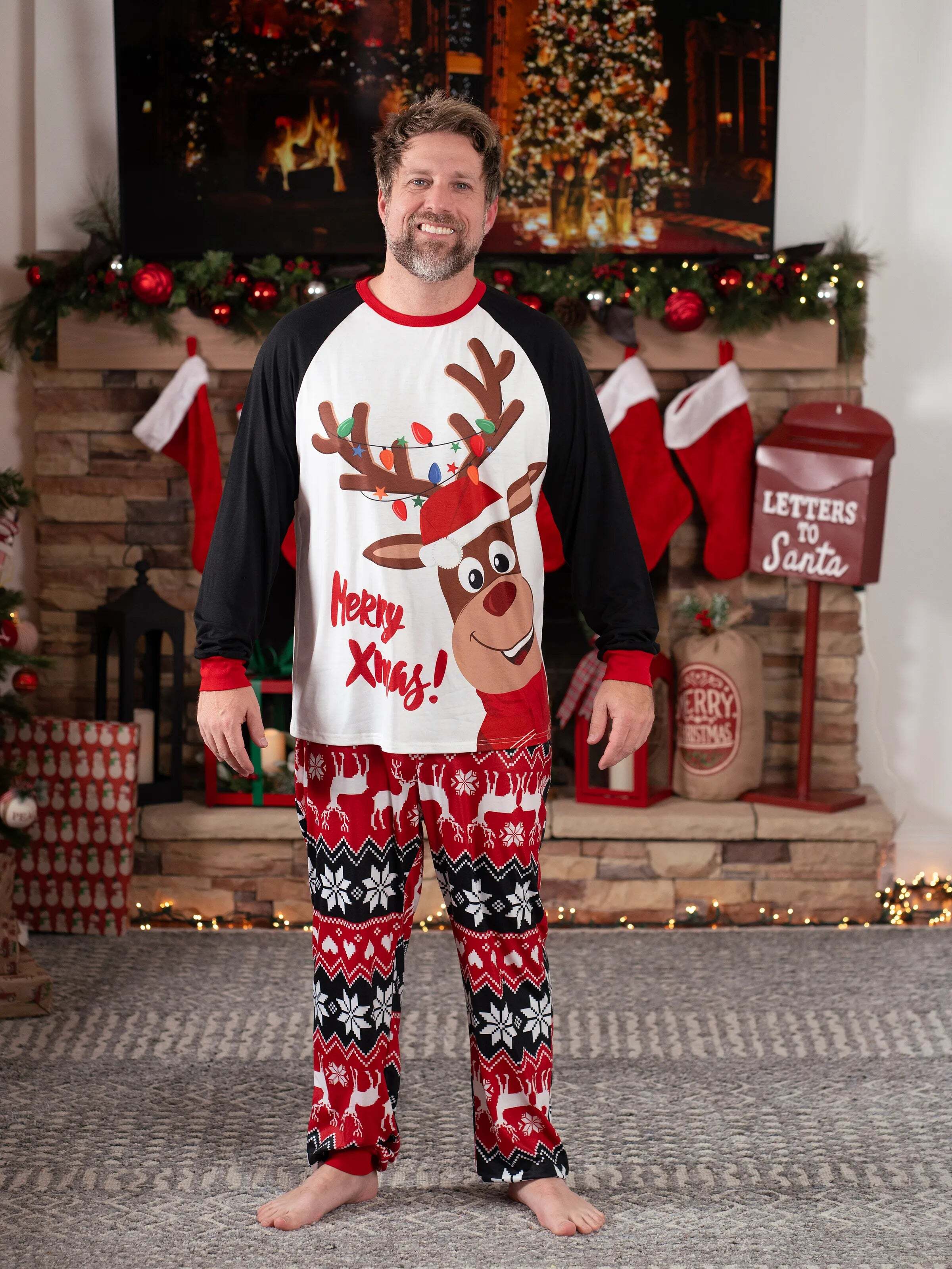 Christmas Reindeer Print Family Matching Pajamas Sets with Christmas Socks Black