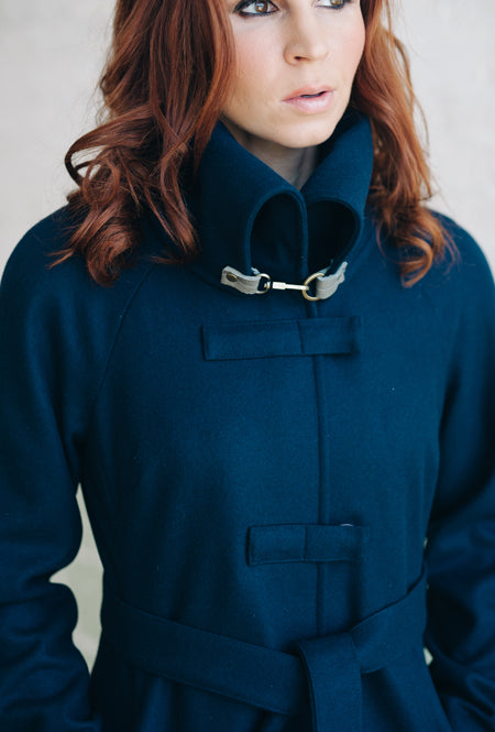 NAVY CROSSBAR RAGLAN COAT