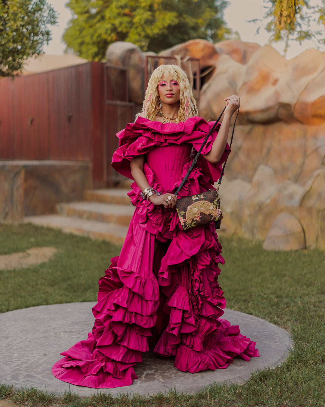 AI DREAMERS GARDEN CROSSOVER CLUTCH