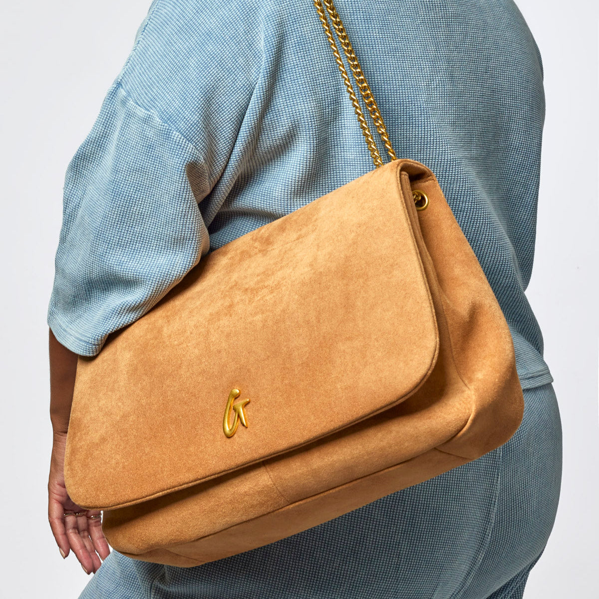 LARGE SUEDE FLAP BAG - TAN