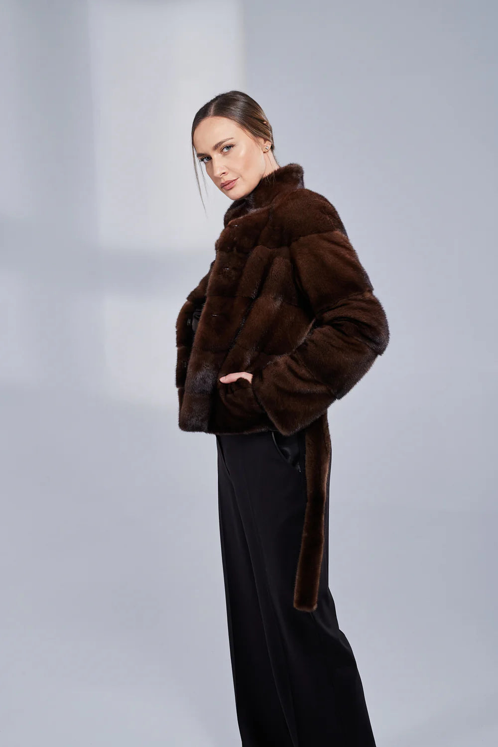 Haină din Blană Naturală de Vizon, cu Cordon, Femei, Chocolate 189