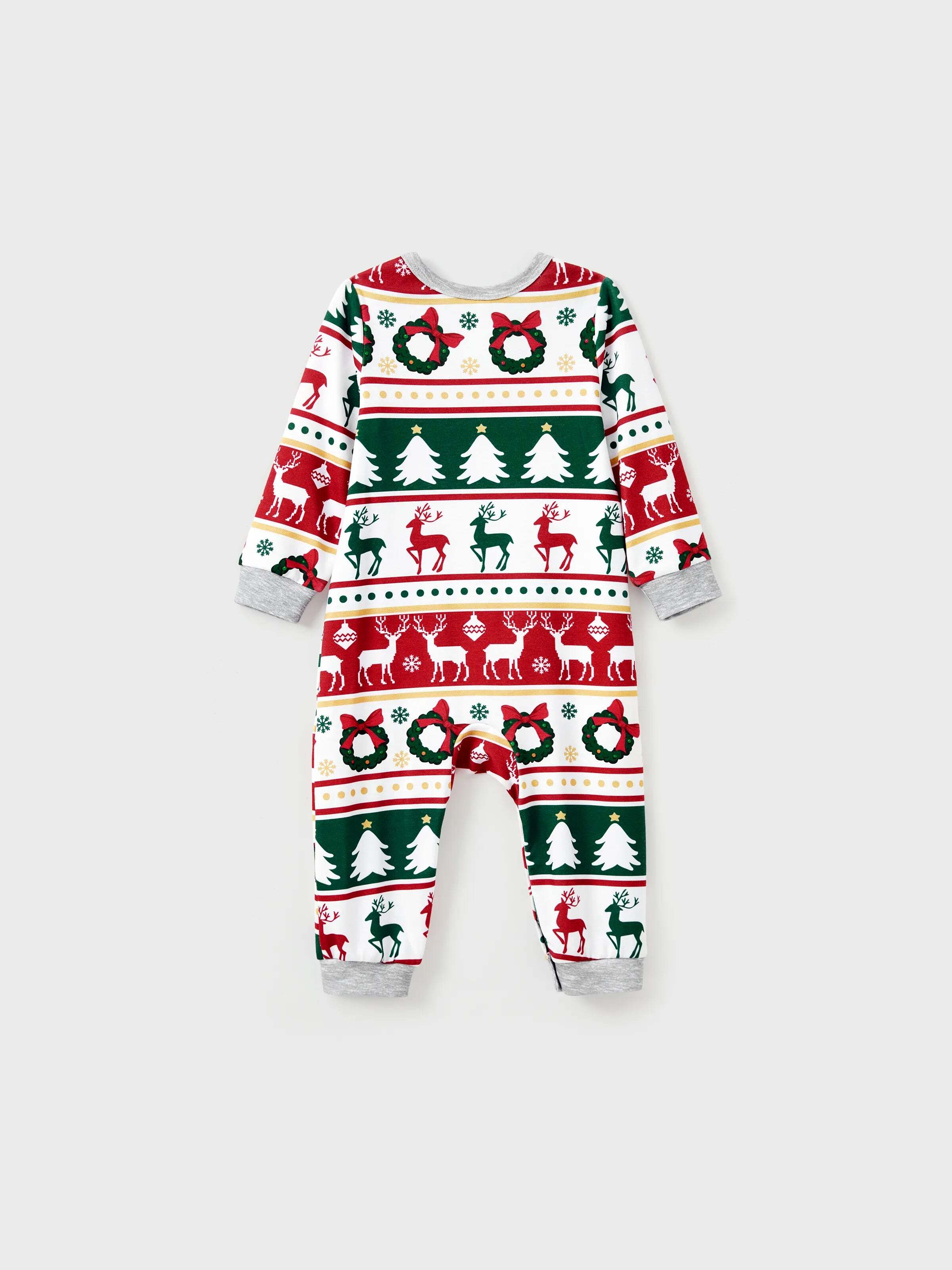 Christmas Pajamas Family Matching Allover Reindeer/Xmas Tree Pattern PJs Sets with Christmas Socks ColorBlock