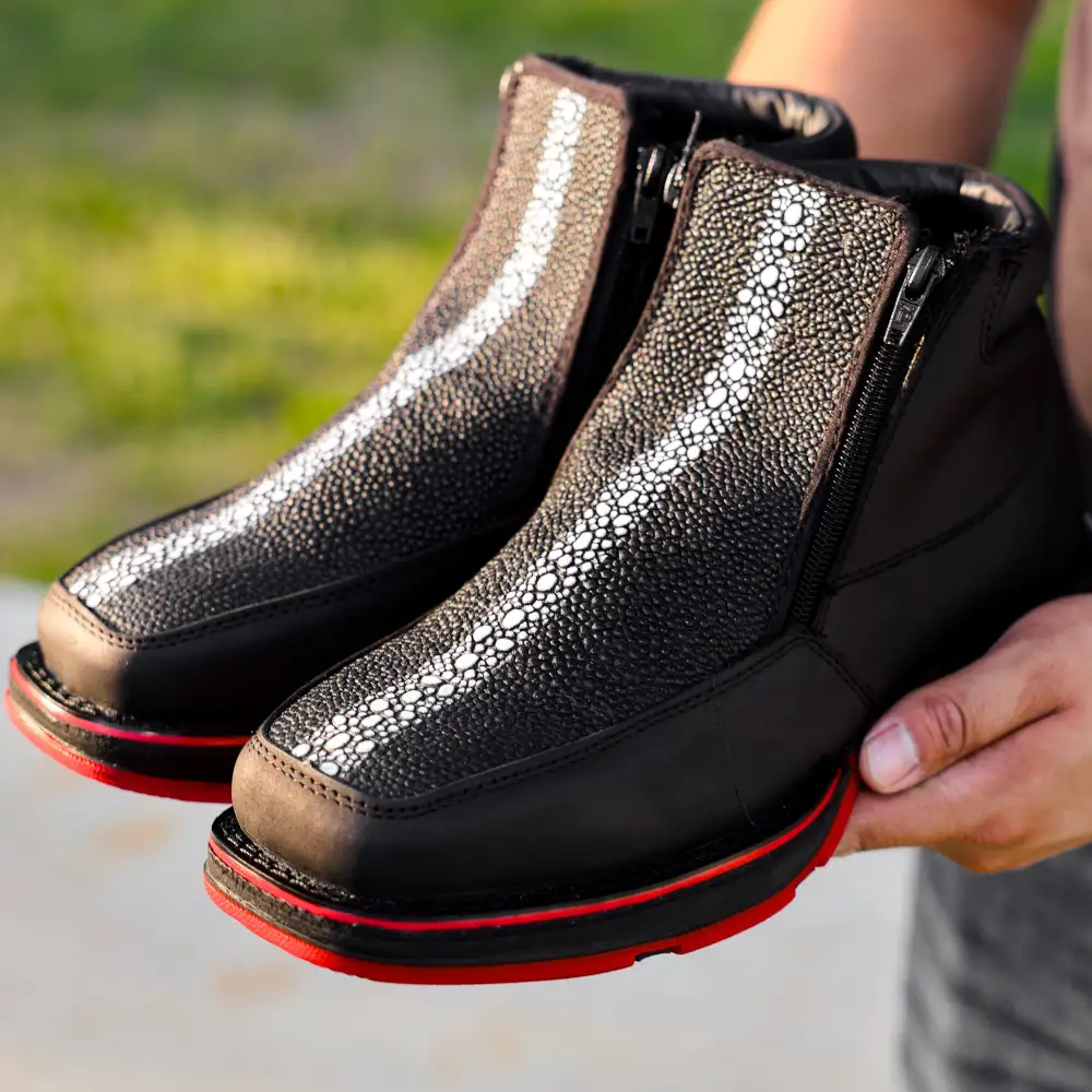 Black Stingray Leather Botin With 3D Lightweight Soles - Square Toe
