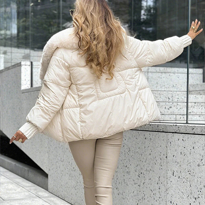 Stylish quilted jacket with faux fur collar