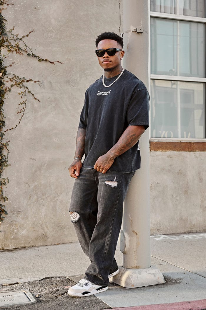 6025 - Straight Fit Ripped Jeans