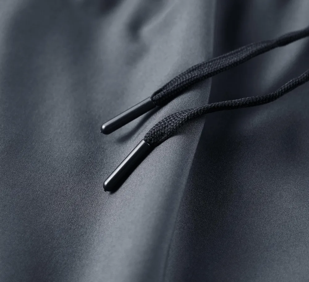 Men's Quick Dry Breathable Elastic Running Pants with Elastic Waistband, Built-In Phone Pocket & Towel Loop