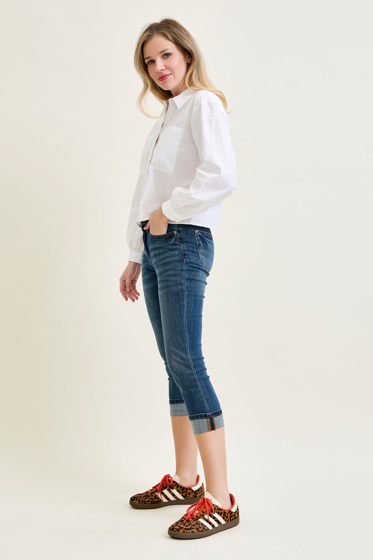 Serenity Mid Rise Capri