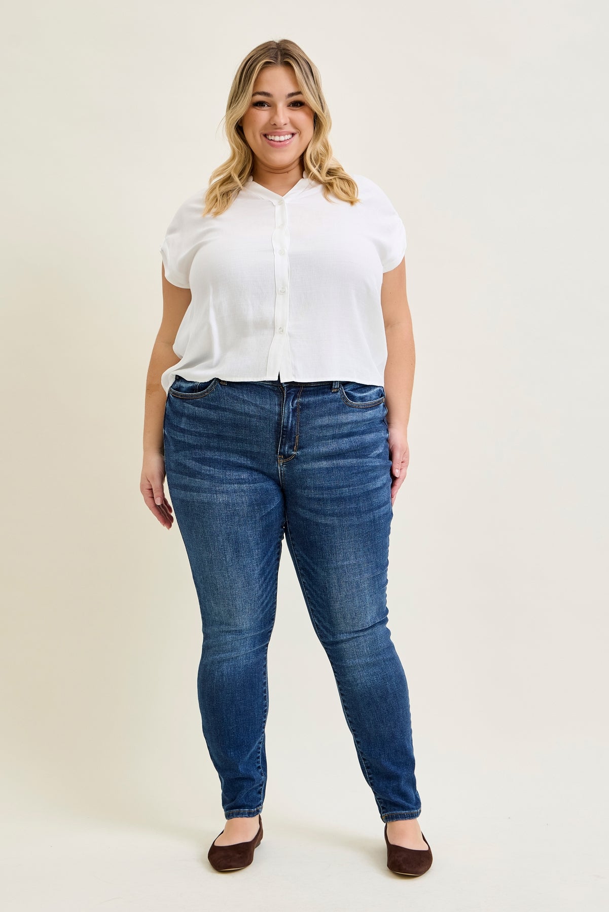 Ella Mid Rise Handsand Classic Skinny - PLUS