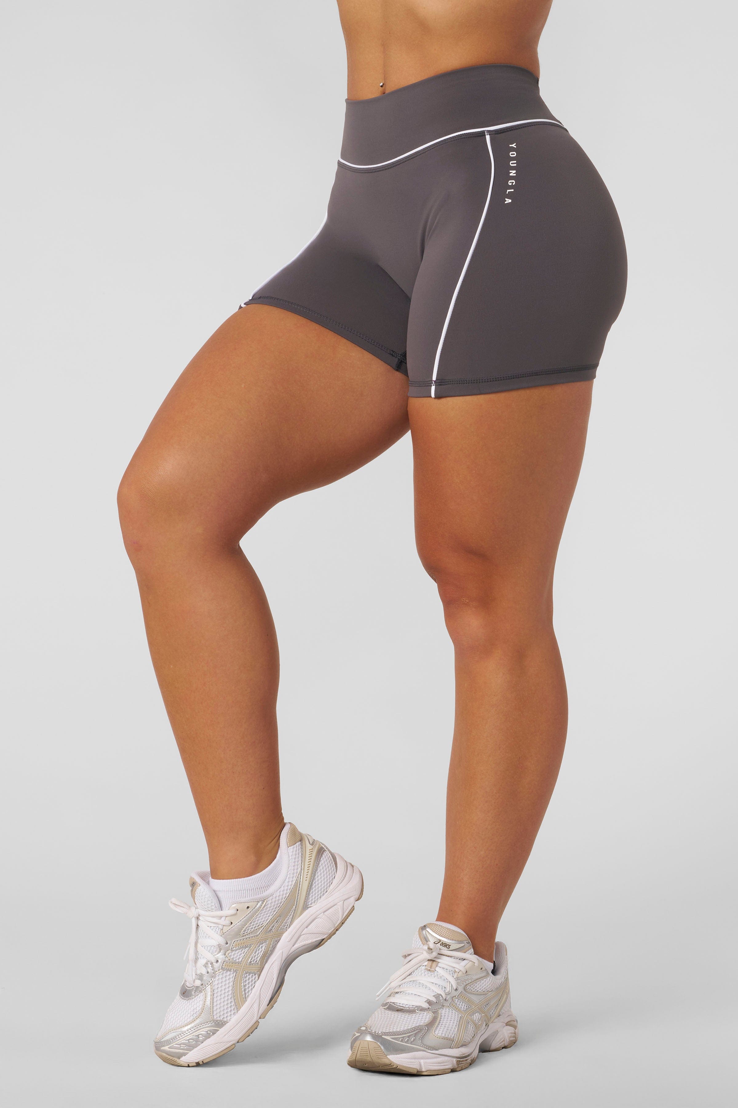 W161 - Elevate outline Shorts 5