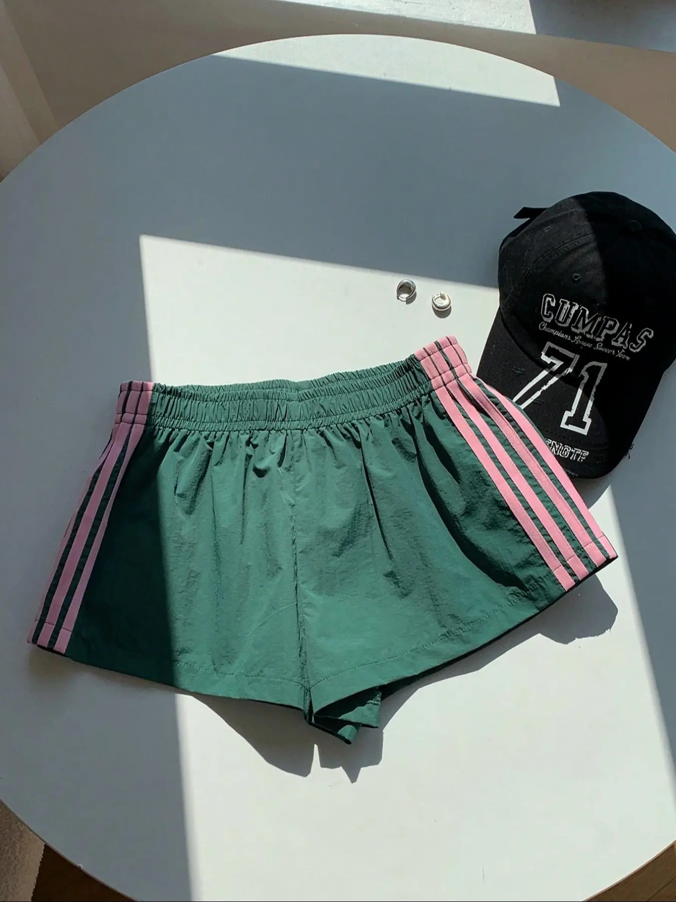 Unisex Side Stripe Deep Gym Shorts – Lightweight Quick-Dry Running Shorts