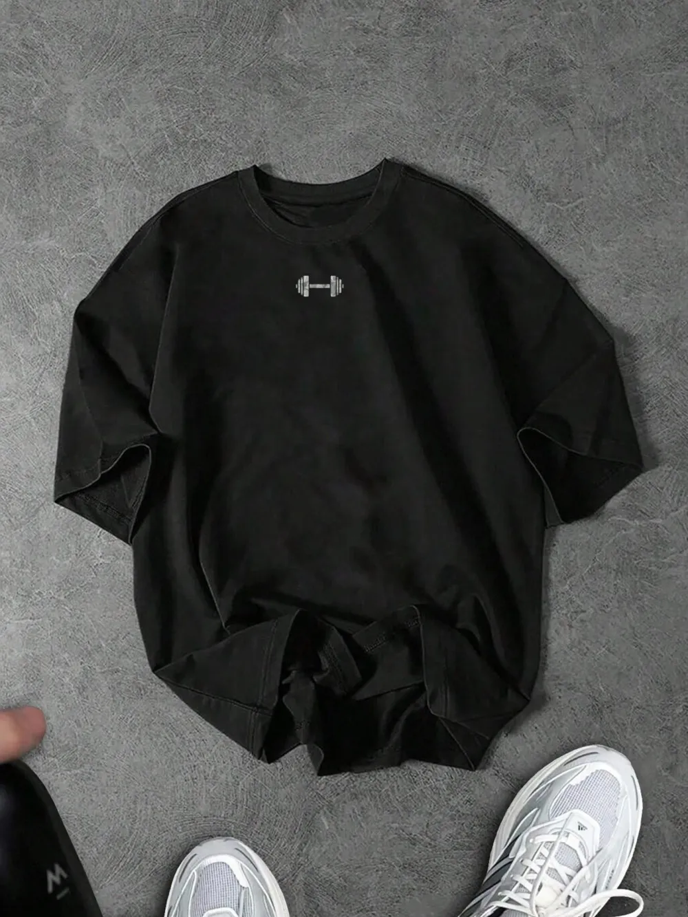 Oversized T-Shirts with Small Dumbbell Chest Print, Minimalist Streetwear for Gym Enthusiasts and Casual Everyday Wear