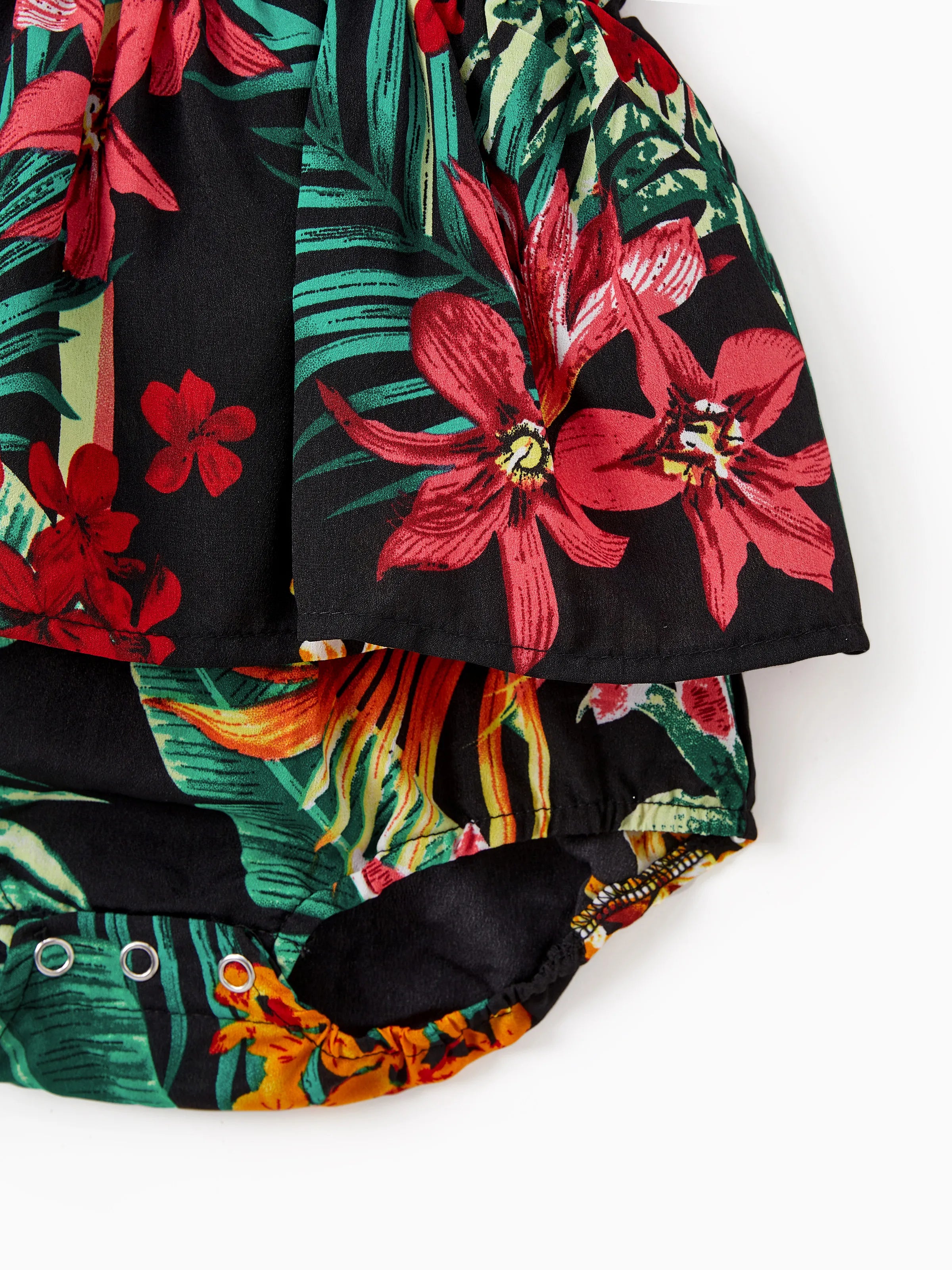 Family Matching Allover Plant Floral Print Halterneck Dresses and Short-sleeve Shirts Sets Black