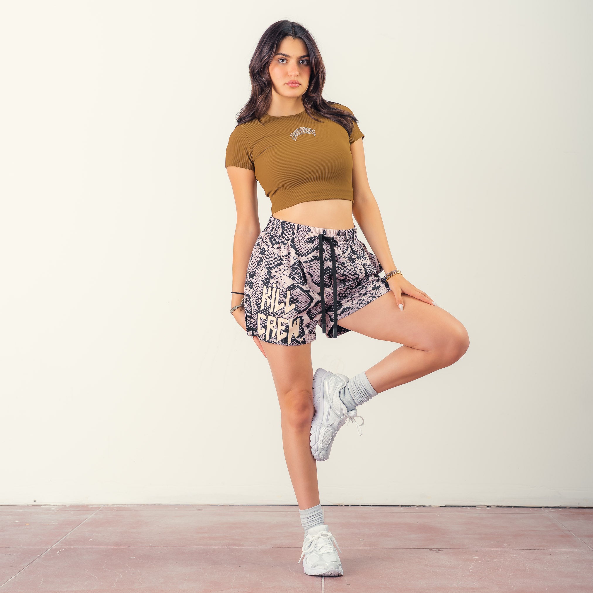 KILL CREW RIBBED BABY TEE - BROWN