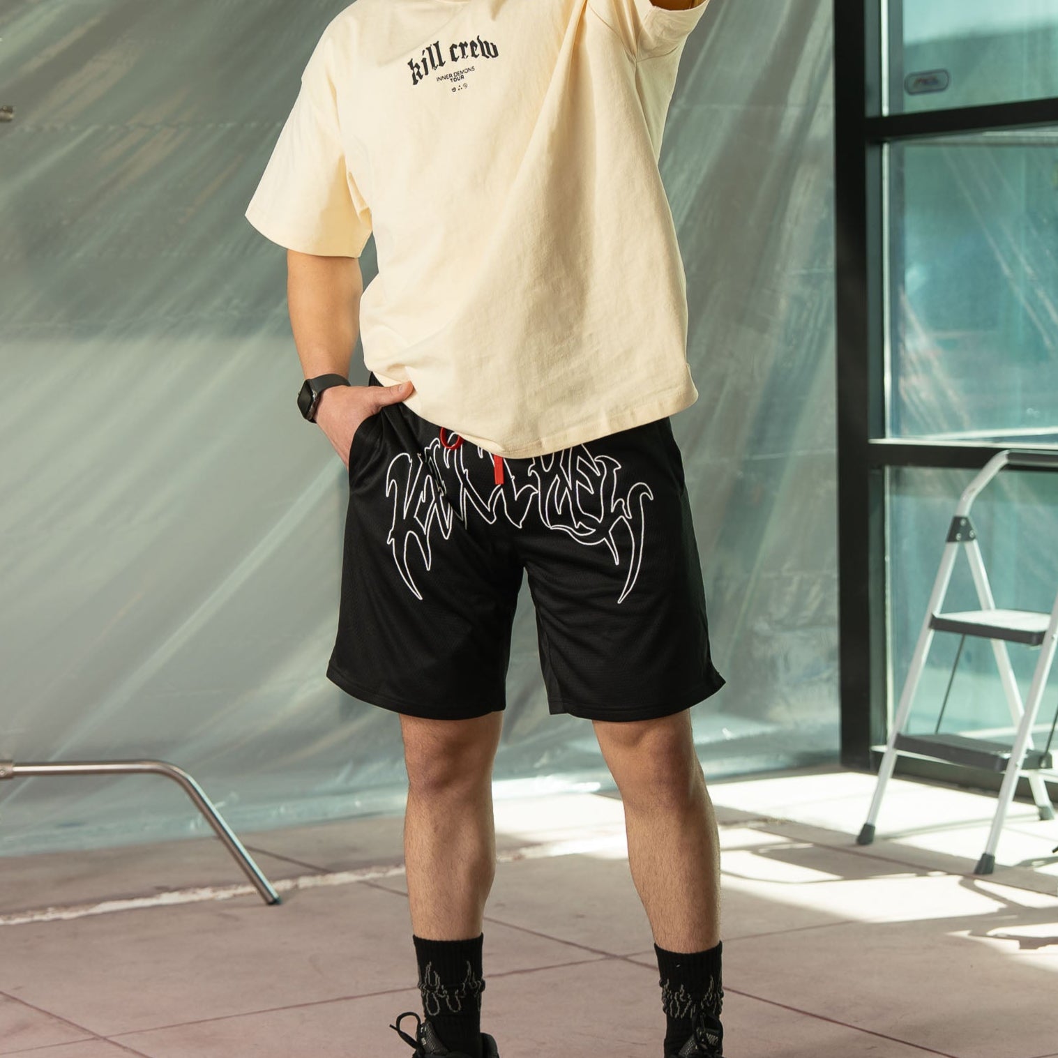 RELAXED CUT SHORTS CLASSIC - BLACK / WHITE