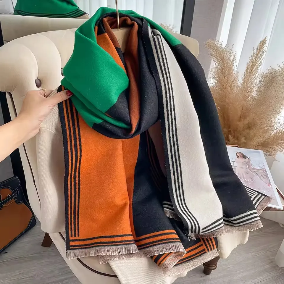Women's Colorblock Tassel Decor Scarf