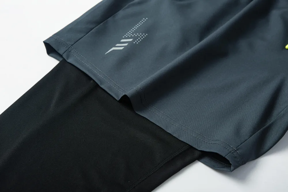 Men's Quick Dry Breathable Elastic Running Pants with Elastic Waistband, Built-In Phone Pocket & Towel Loop