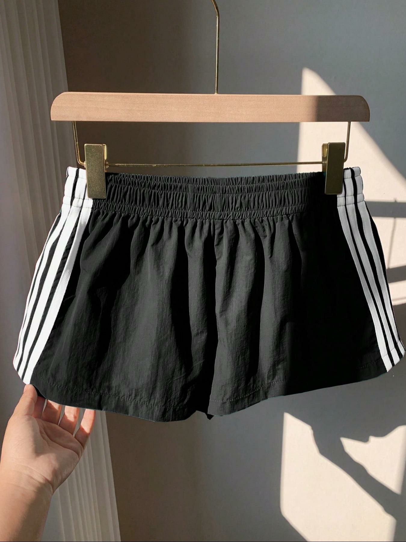 Unisex Side Stripe Deep Gym Shorts – Lightweight Quick-Dry Running Shorts