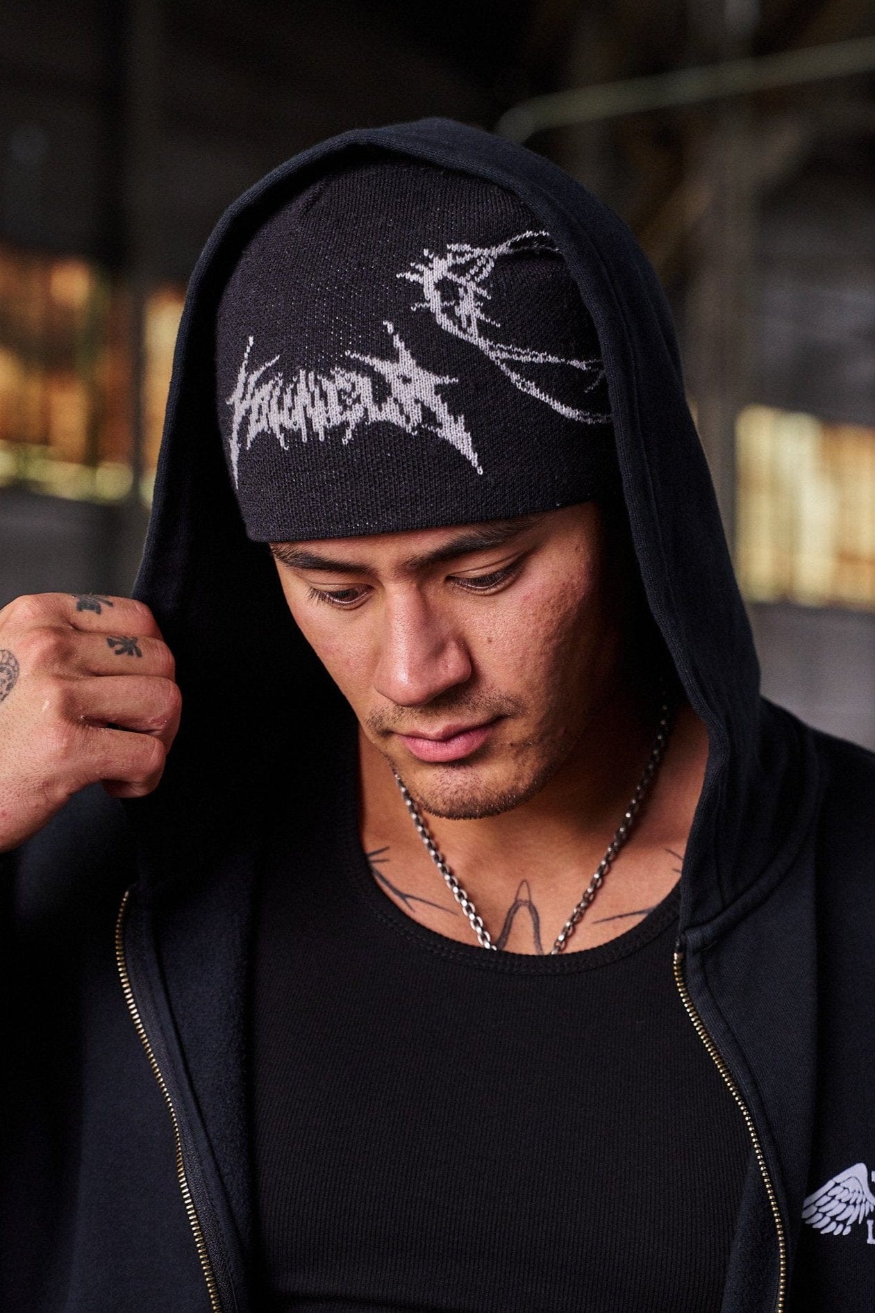 9025 - Barbed Beanies