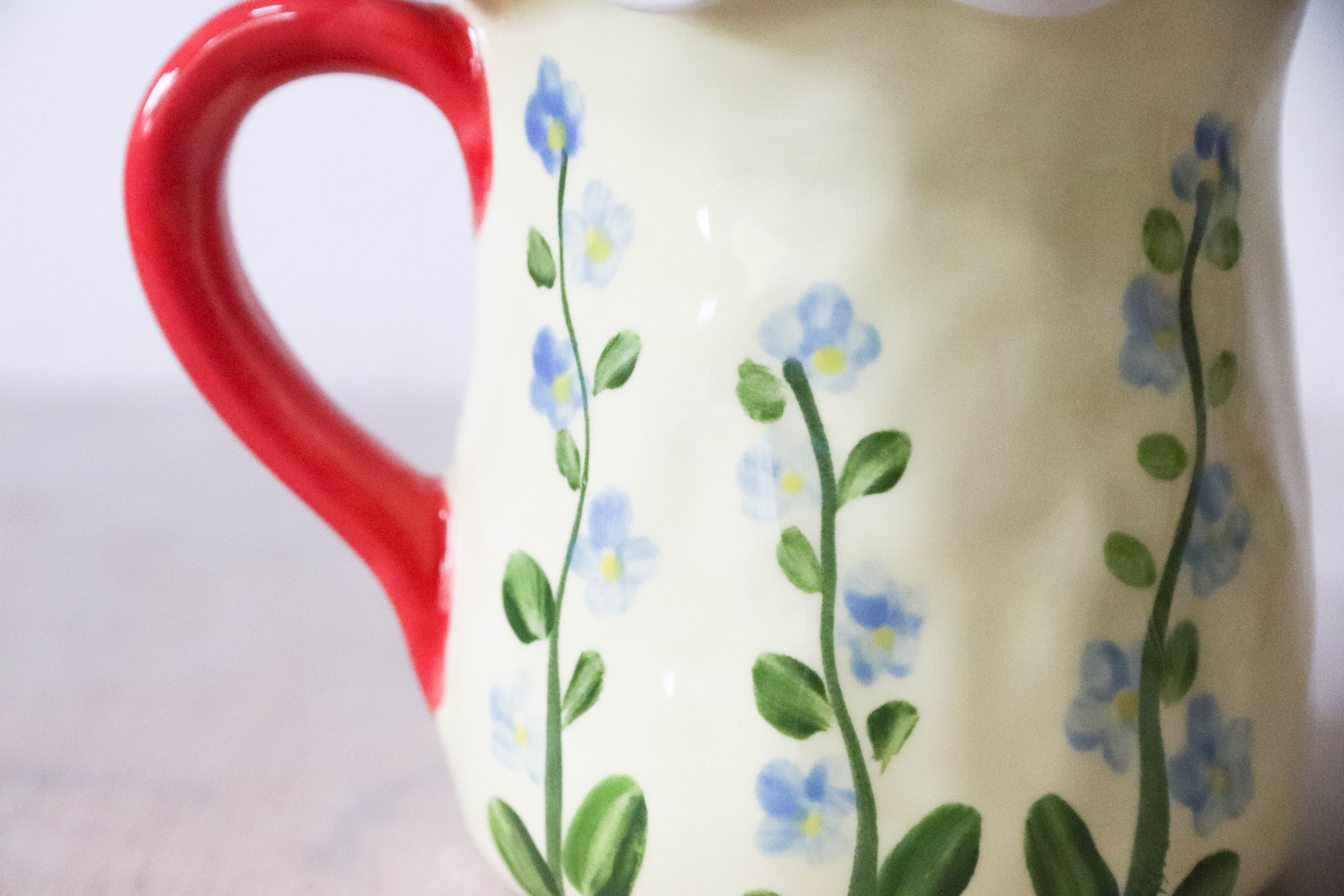 Snow White Wishing Well Tulip Mug