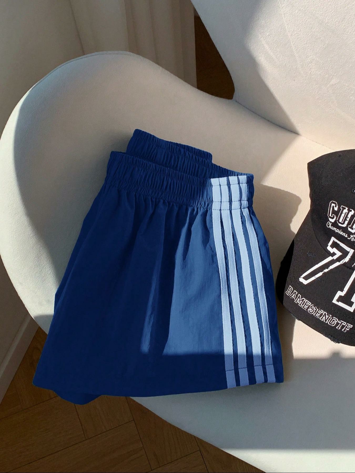 Deep Gym Shorts with Side Stripes