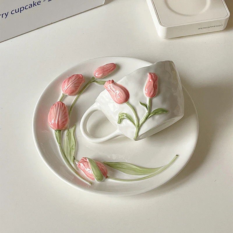 Sculpted Tulip Porcelain Tableware