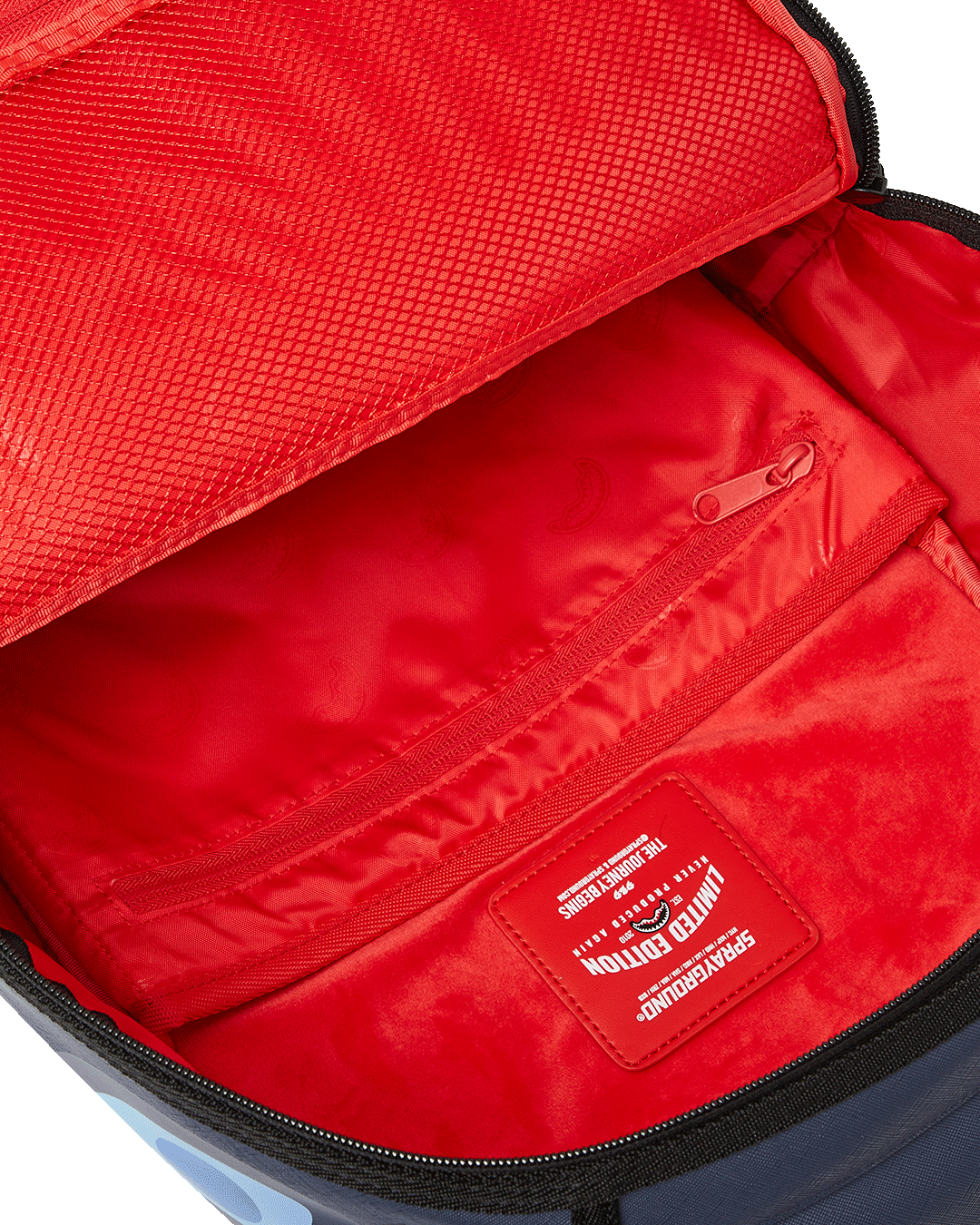 SHARK CENTRAL LATE ARRIVAL DLXSV BACKPACK